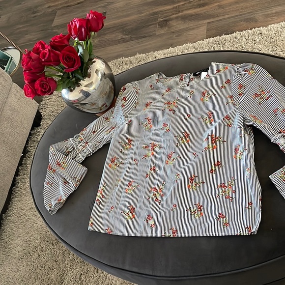 Alice Blue long sleeve buttoned back shirt - Picture 1 of 7